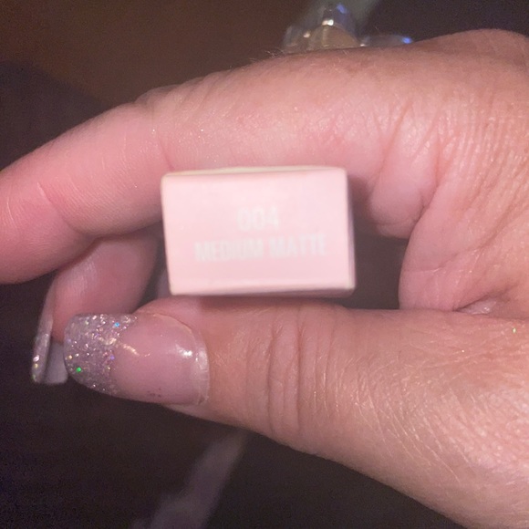 ⭐️Beautiful KYLIE KYBROW EYEBROW HIGHLIGHTER !!! Gorgeous Color !!⭐️ - Picture 3 of 3